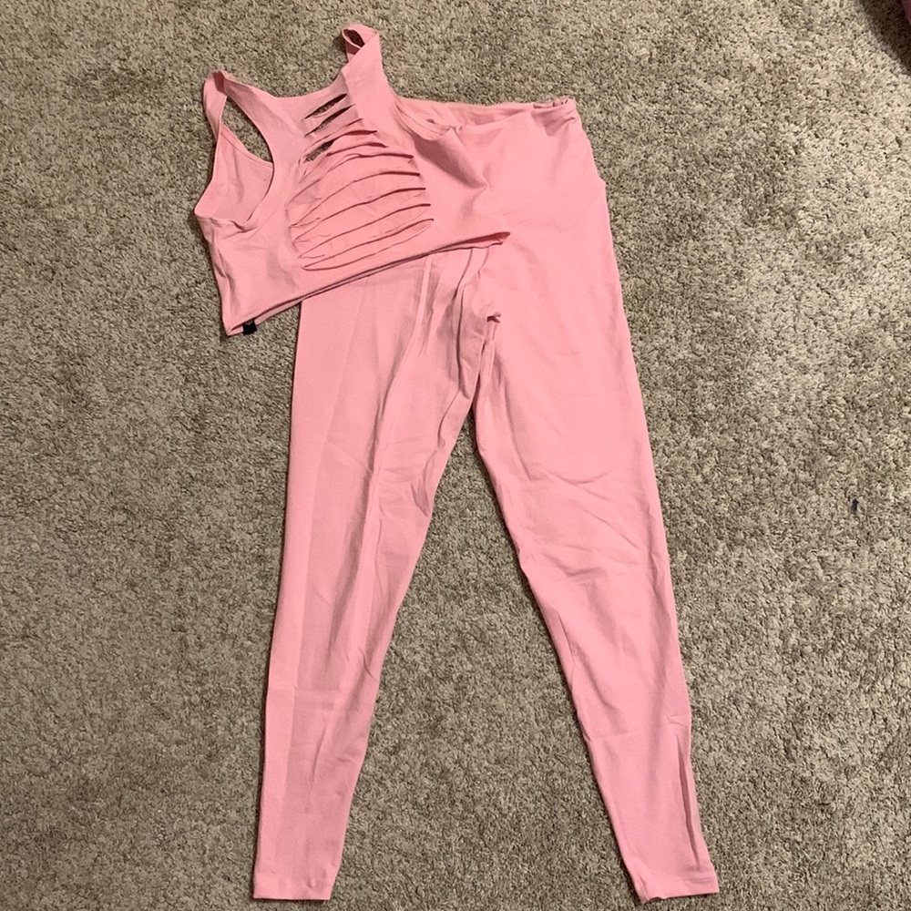Only worn once light pink Booty by Brabant leggings and sport spa set.